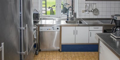 Rollstuhlgerechte Unterkunft - Niederlande - Große komplett ausgestattete Küche - Modestia Groepsverblijf Texel