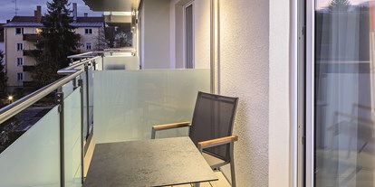 Rollstuhlgerechte Unterkunft - Bayern - Zimmerbalkon - Allgäu ART Hotel
