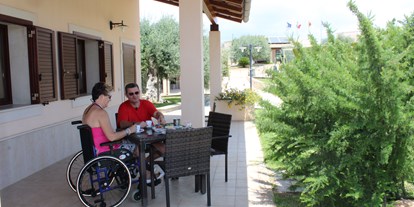 Rollstuhlgerechte Unterkunft - Unterkunftsart: Hotel - Kikki Village Resort