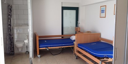 Rollstuhlgerechte Unterkunft - Meer - Schlaffzimmer Apartment nr8 - DeltaS Appartmani - Rollstuhl und Behindertengerechte Apartments Rab - Kroatien